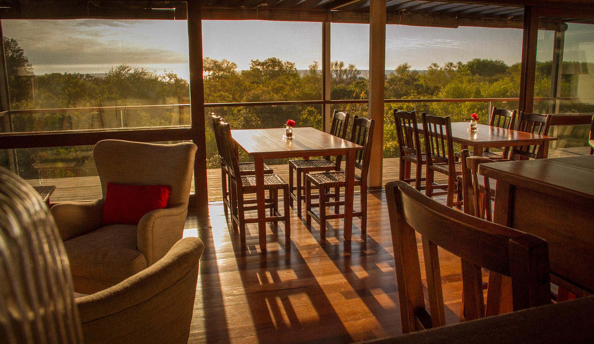 Atardecer y tragos con vista al Río